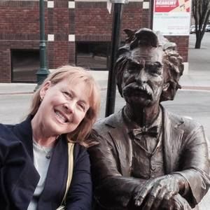 Meet your Posher, Suzanne